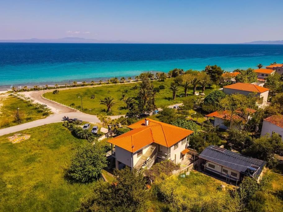 הוילה אפיטוס The Bright House By The Sea מראה חיצוני תמונה